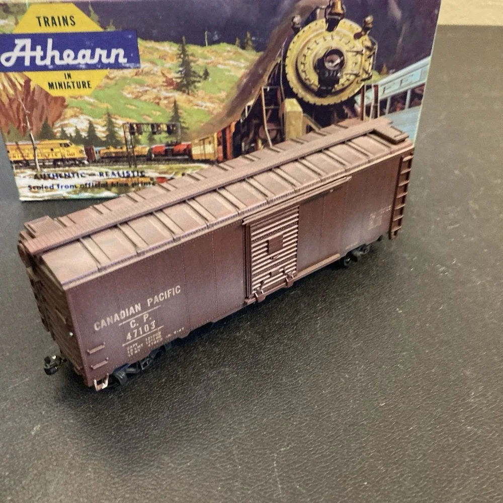 HO Scale Canadian Pacific‎ CP 47103 Box Car Train Railway Single Door Weathered
